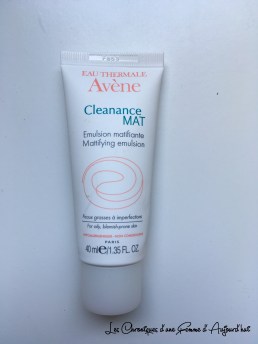 emulsion-matifiante-avene-peaux-grasse